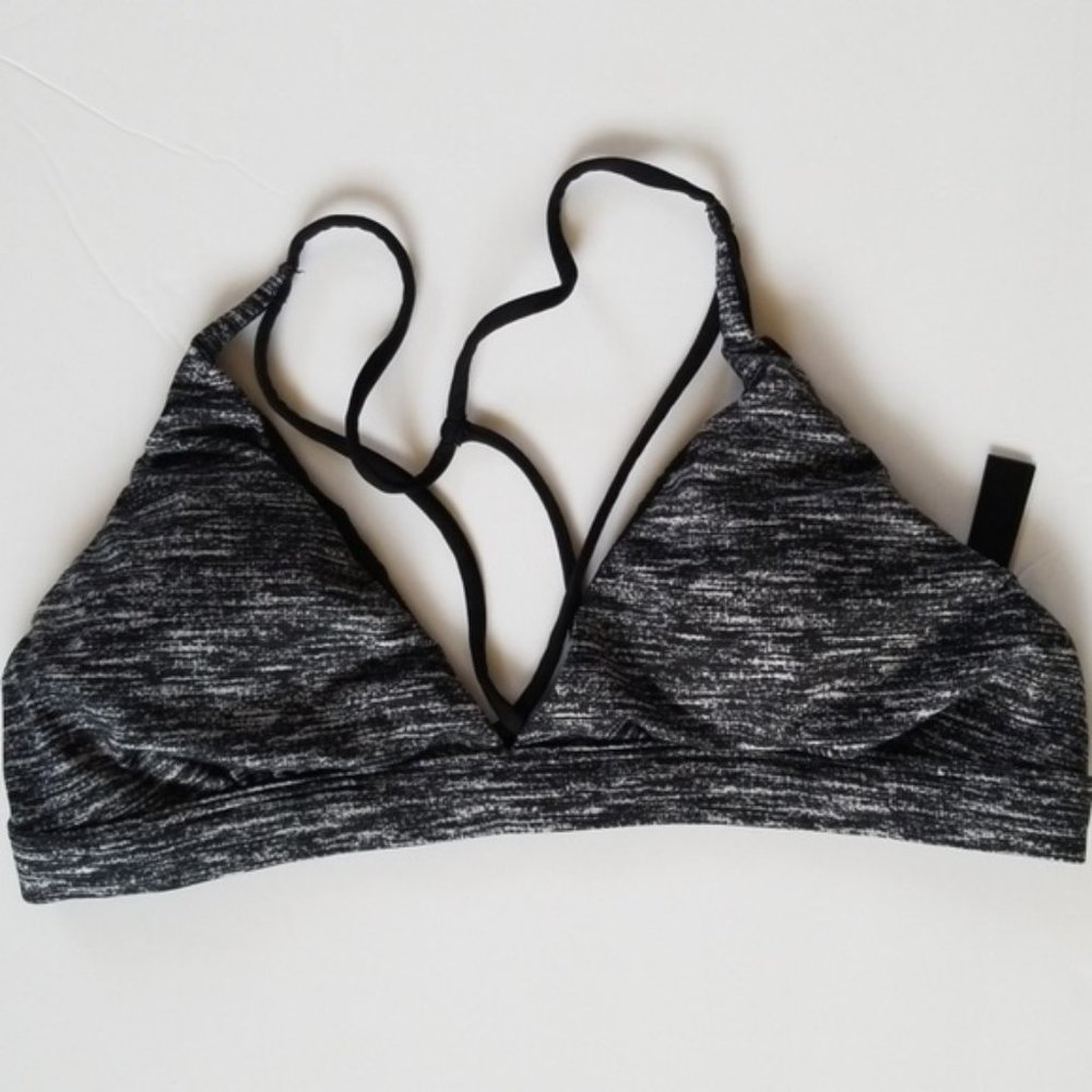 Victoria Sport Strappy Front Racerback Sports Bra